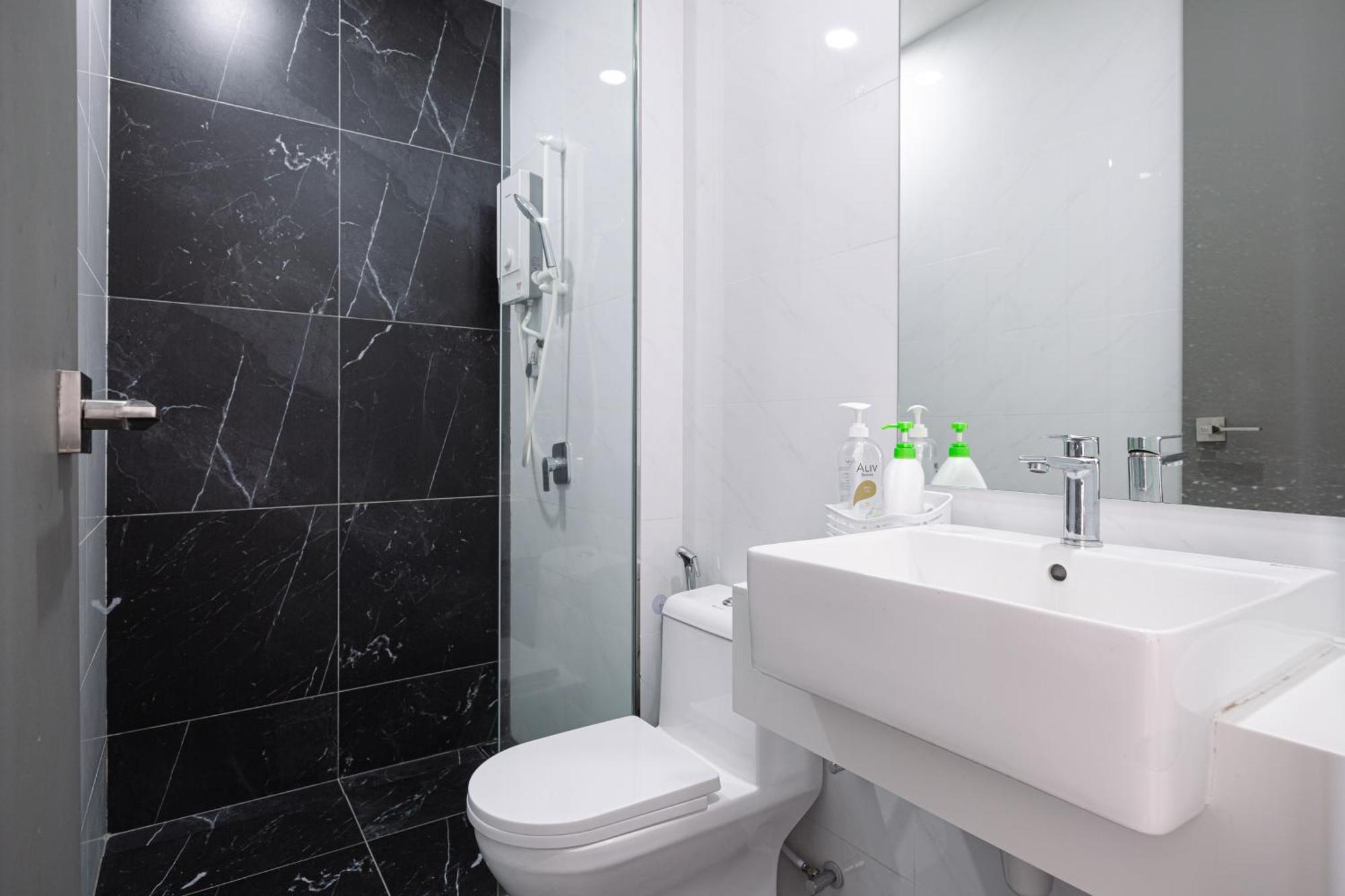 Beacon Executive Suites George Town Oda fotoğraf